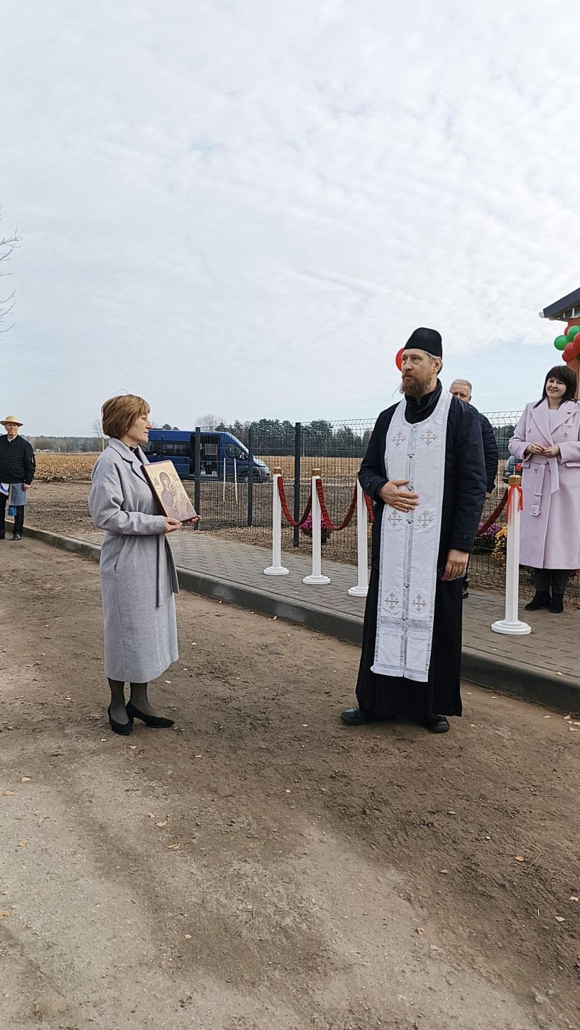 6 ноября в Мостовском районе открылся первый модульный фельдшерско-акушерский пункт в деревне Голубы. 